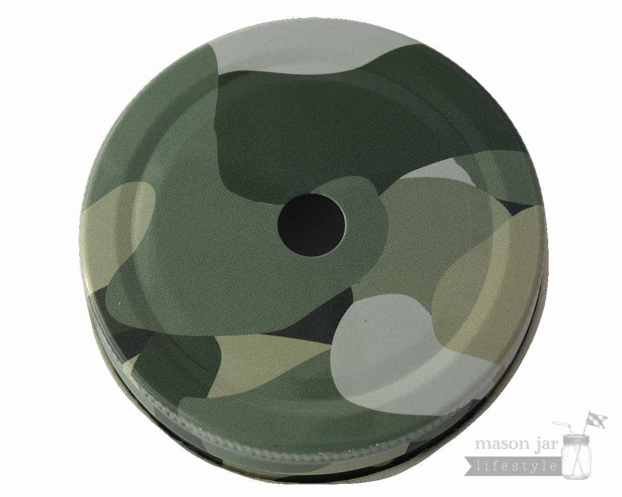 http://masonjarlifestyle.com/cdn/shop/files/camouflage-green-straw-hole-tumbler-lid-regular-mouth-mason-jars.jpg?v=1695765819