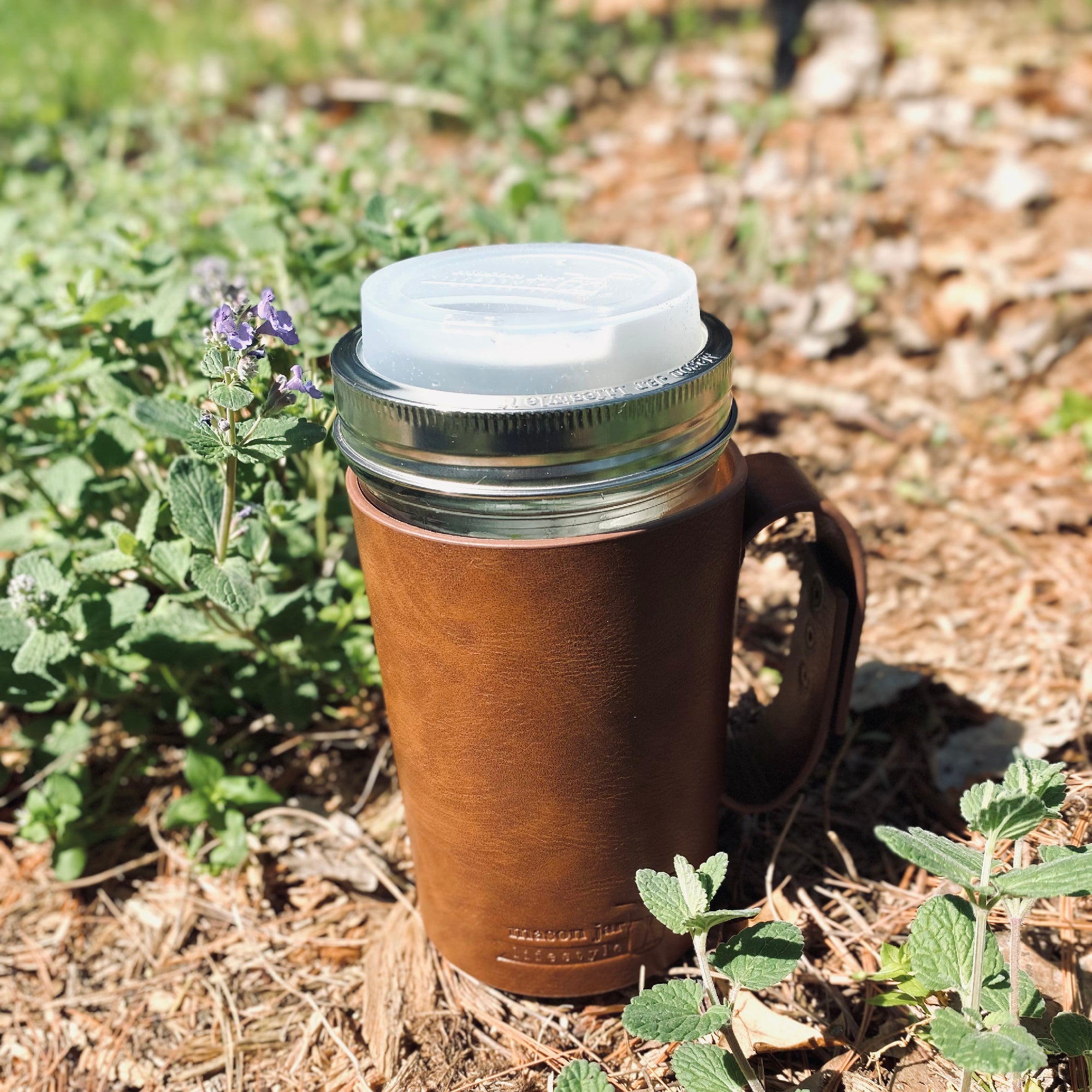 Mason Jar Lifestyle 24oz Pint & Half Glass Water Bottle Travel Tumbler with Faux Leather Sleeve & Drinking Lid