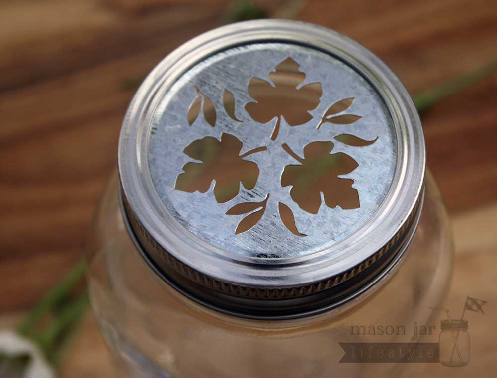 Metal leaf pattern lid insert for regular mouth Mason jars