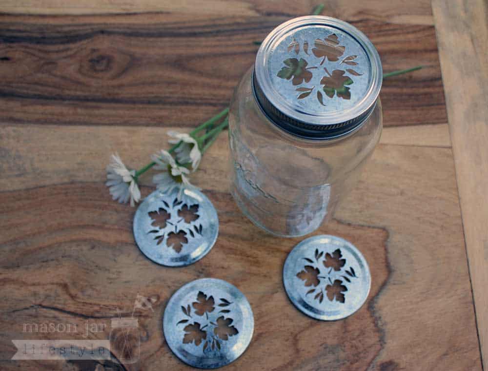 Metal leaf pattern lid insert for regular mouth Mason jars 4 pack