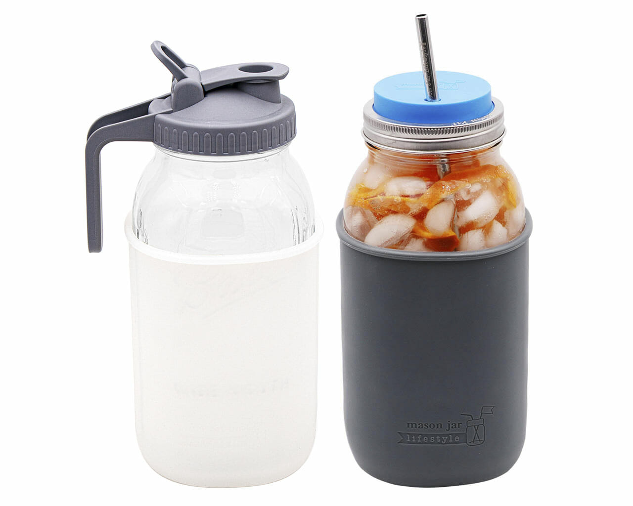 https://masonjarlifestyle.com/cdn/shop/files/mason-jar-lifestyle-frost-charcoal-silicone-sleeve-half-gallon-64oz-wide-mouth-gray-plastic-pour-store-pitcher-handle-bright-blue-straw-hole-long-stainless-steel-lid.jpg?v=1700382030&width=1400