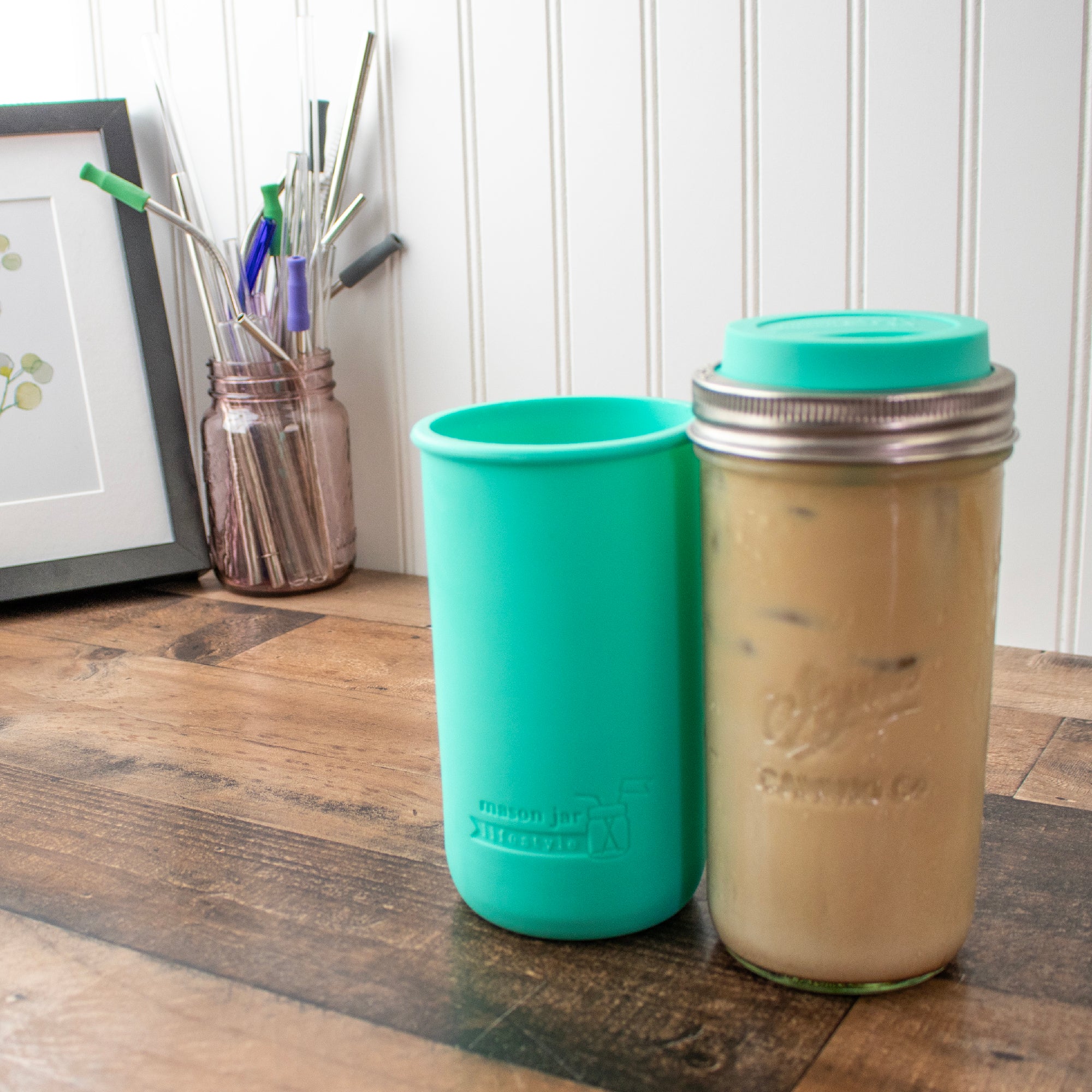 Mason Jar Lifestyle 24oz Pint & Half Glass Water Bottle Travel Tumbler with Silicone Sleeve & Drinking Lid