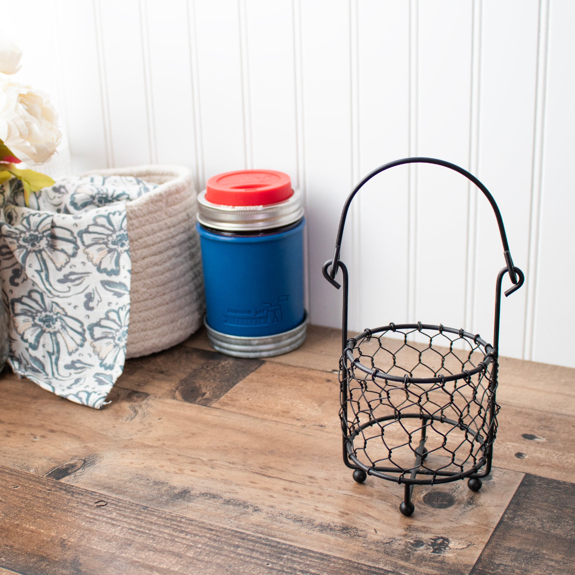 Single Pint Jar Caddy with Chicken Wire for Hanging or Carrying One Mason Jar