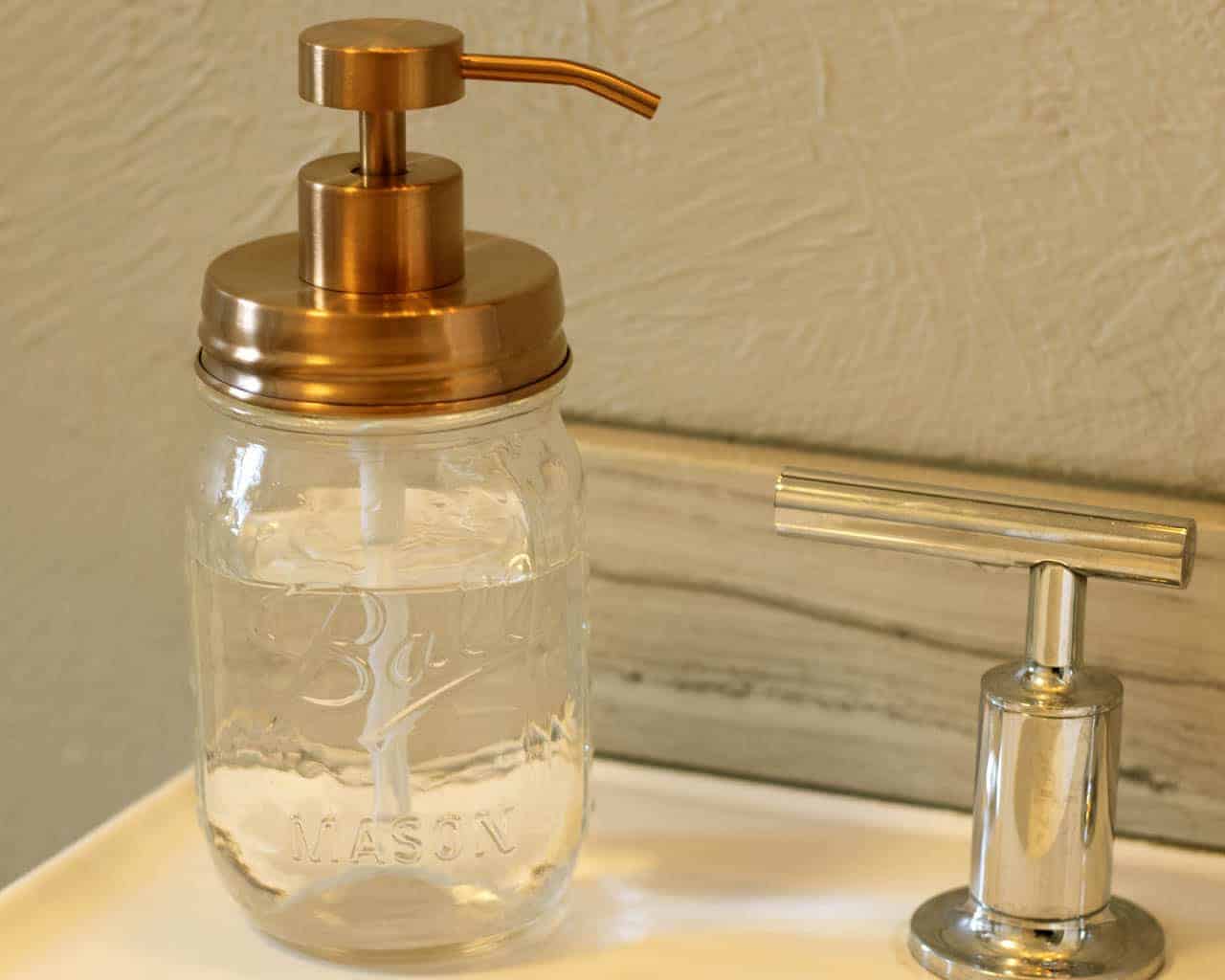mason-jar-lifestyle-soap-pump-dispenser-lid-kit-matte-rose-gold-#2-pint-ball-jar-sink