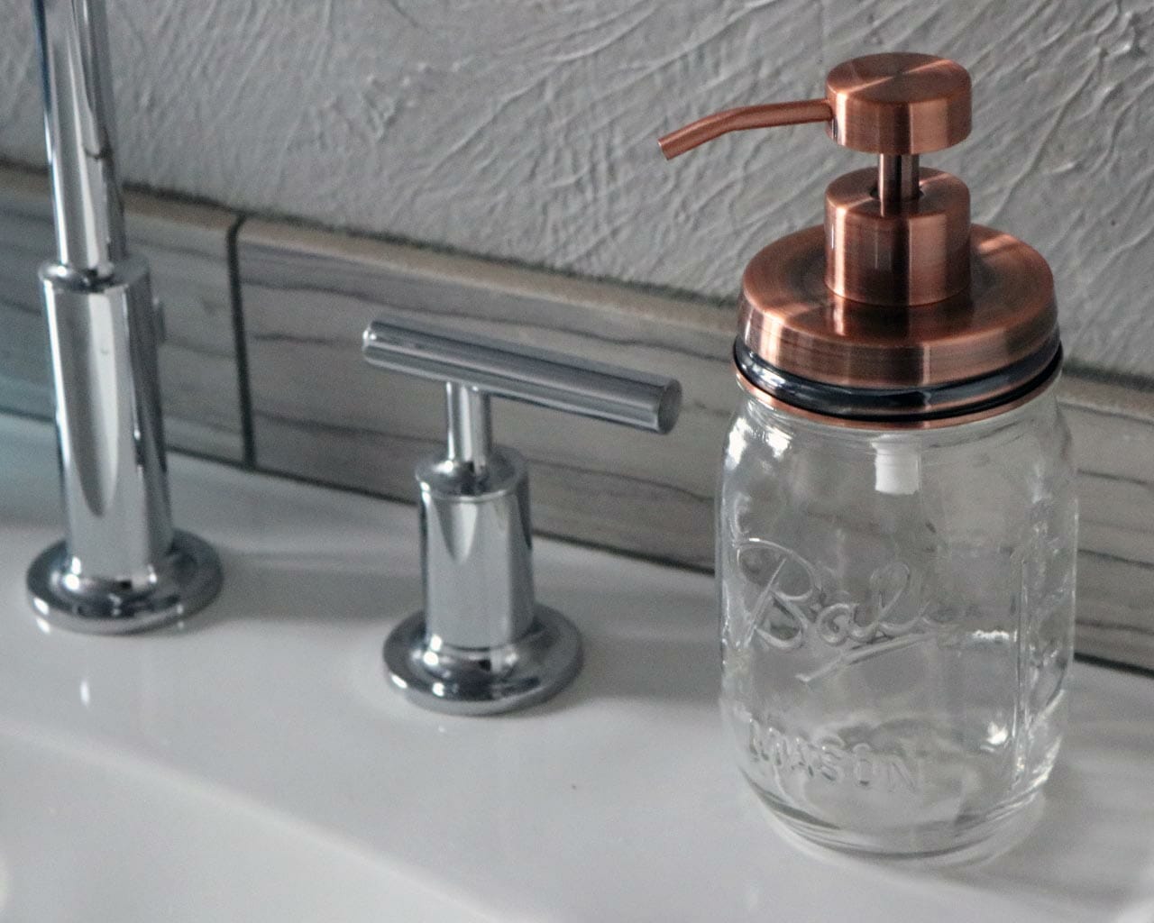 Ball Mason Jar Vintage Stainless Steel Soap Pump Dispenser – Countertop, Clear Glass