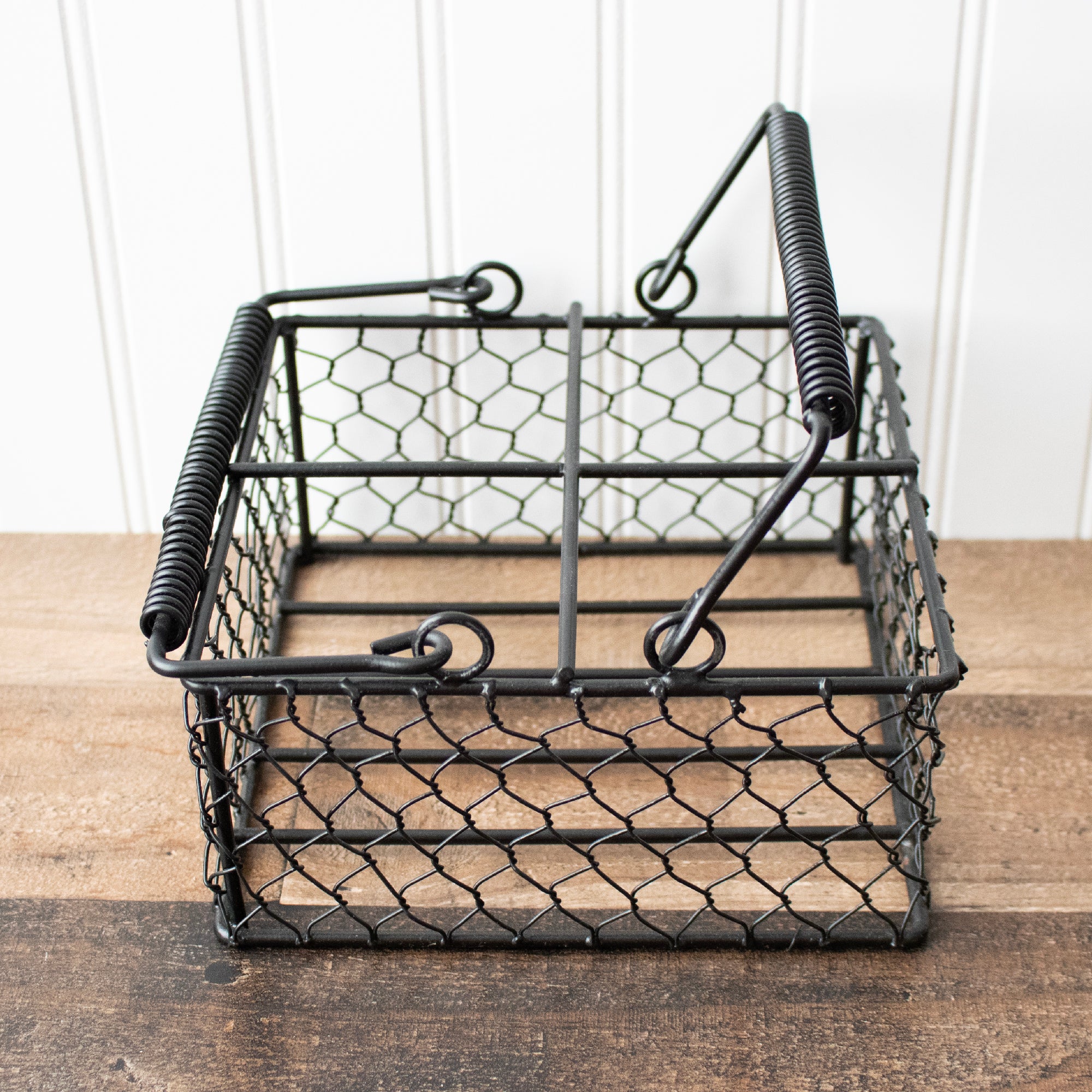 Chicken Wire Caddy for 4 Pint Mason Jars
