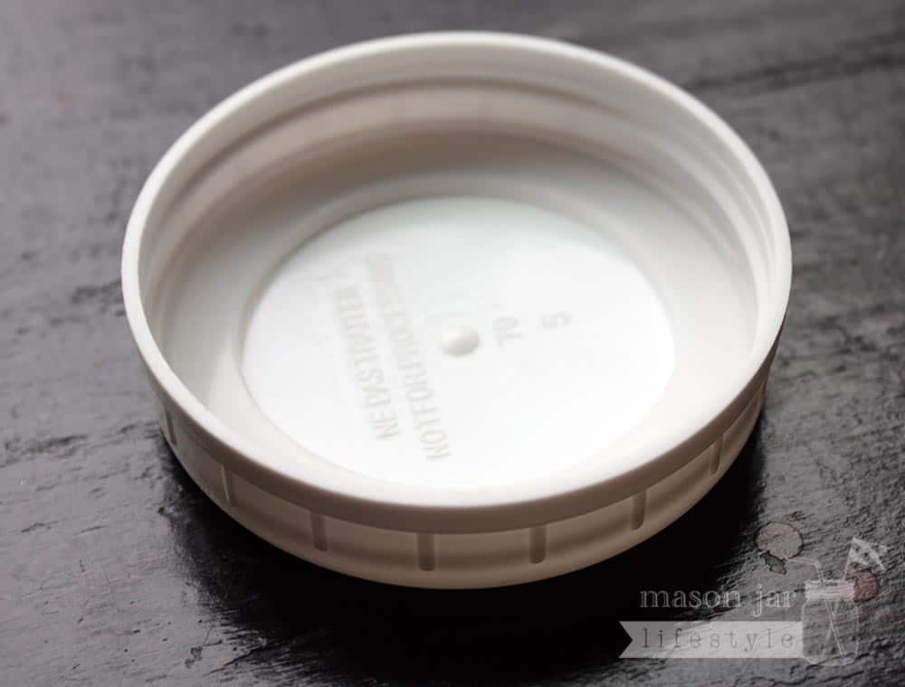 Silicone sealing ring in plastic Ball storage lid for regular mouth Mason jars